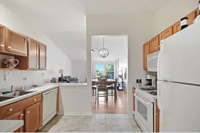 657 S Curran Road, Round Lake, IL 60073 - Photo 3