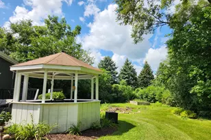2412 Durness Ct, Crest Hill, IL 60403 - Photo 11