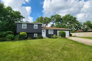 2412 Durness Ct, Crest Hill, IL 60403 - Photo 1