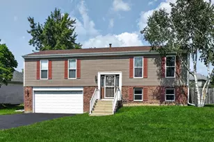 436 Fordham Pl, Roselle, IL 60172 - Photo 1