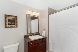 100 E 14th St, Chicago, IL 60605 - Photo 15