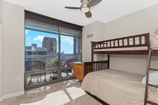100 E 14th St, Chicago, IL 60605 - Photo 13