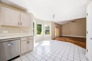 3107 Hampshire Ln, Waukegan, IL 60087 - Photo 5