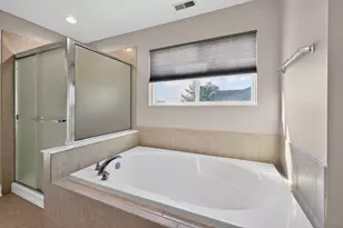 274 Rockville Ln, Gilberts, IL 60136 - Photo 21
