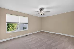 274 Rockville Ln, Gilberts, IL 60136 - Photo 25