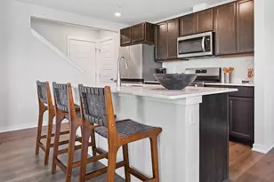 2218 Davidson Way, Yorkville, IL 60560 - Photo 9