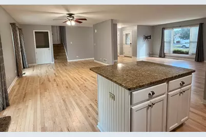 700 Woodbine Lane, Marengo, IL 60152 - Photo 5