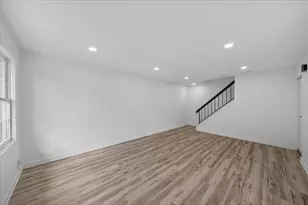 185 College Dr, Bloomingdale, IL 60108 - Photo 5