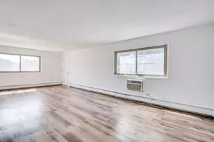 1313B S Rebecca Rd, Lombard, IL 60148 - Photo 3