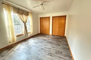 1709 Clay St, Woodstock, IL 60098 - Photo 5
