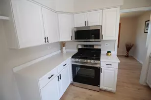 8247 W Wintergreen Dr, Frankfort, IL 60423 - Photo 5