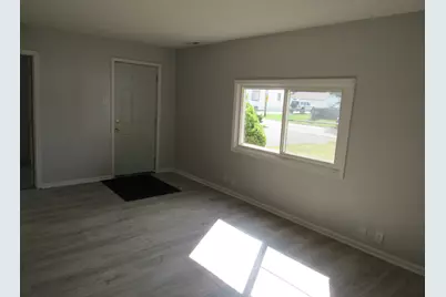 1613 Juneway Terrace, Round Lake Beach, IL 60073 - Photo 5