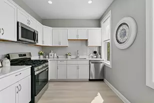 701 E 89th Pl, Chicago, IL 60619 - Photo 9