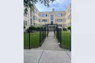 2028 E 72nd Place #2C, Chicago, IL 60649 - Photo 1