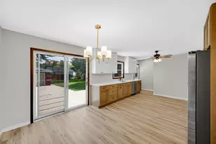 17517 Shirley Dr, Lansing, IL 60438 - Photo 7