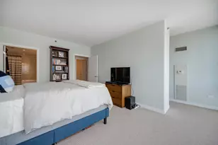 8 E Randolph St, Chicago, IL 60601 - Photo 19