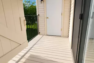 181 N Waters Edge Dr, Glendale Heights, IL 60139 - Photo 13
