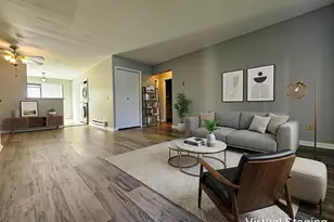 181 N Waters Edge Dr, Glendale Heights, IL 60139 - Photo 3