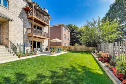 1209 E Davis Street E #3, Arlington Heights, IL 60005 - Photo 25