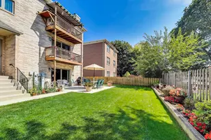 1209 E Davis Street E, Arlington Heights, IL 60005 - Photo 25