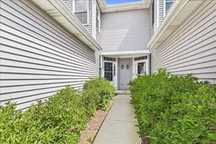 1323 Providence Cir, Elgin, IL 60120 - Photo 27