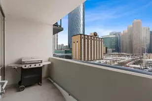 123 S Green St, Chicago, IL 60607 - Photo 23