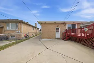 8350 S Karlov Ave, Chicago, IL 60652 - Photo 23