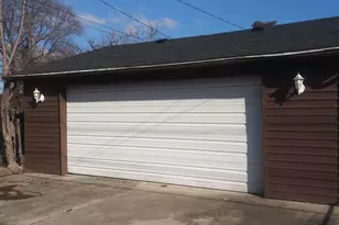 1021 N Hickory St, Joliet, IL 60435 - Photo 13
