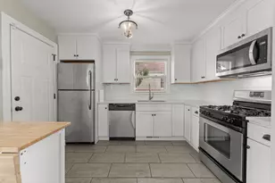 18516 Clyde Rd, Homewood, IL 60430 - Photo 9