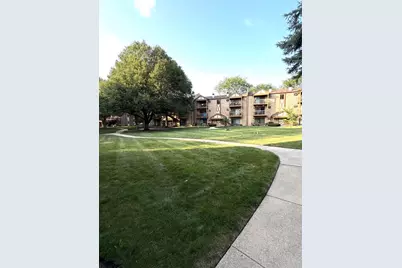 811 S Dwyer Avenue E #E, Arlington Heights, IL 60005 - Photo 1