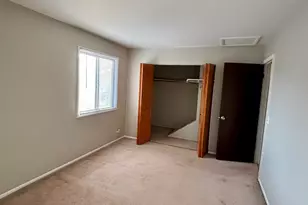 727 Whitesail Dr, Schaumburg, IL 60194 - Photo 9
