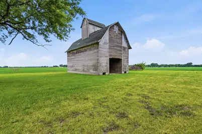6636 S Center Road, Rochelle, IL 61068 - Photo 29