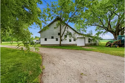 6636 S Center Road, Rochelle, IL 61068 - Photo 37