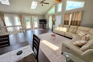 2301 Greenbriar Ln, Lindenhurst, IL 60046 - Photo 9