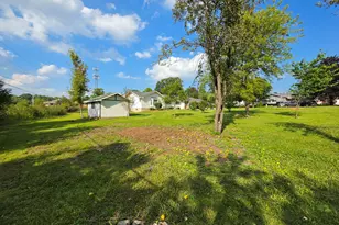 2301 Greenbriar Ln, Lindenhurst, IL 60046 - Photo 27