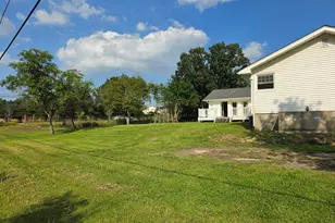 2301 Greenbriar Ln, Lindenhurst, IL 60046 - Photo 25