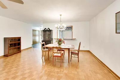 2707 Greenwood Acres Drive #2707, Dekalb, IL 60115 - Photo 5