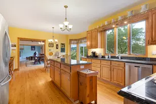 14N829 Sunset Dr, Hampshire, IL 60140 - Photo 5