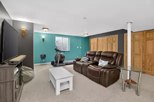 722 Metropolitan Ave, Bolingbrook, IL 60490 - Photo 25