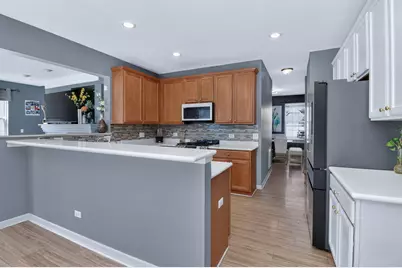 722 Metropolitan Avenue, Bolingbrook, IL 60490 - Photo 7