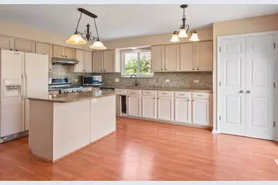 2607 Flagstone Circle, Naperville, IL 60564 - Photo 13