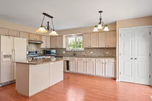 2607 Flagstone Cir, Naperville, IL 60564 - Photo 13