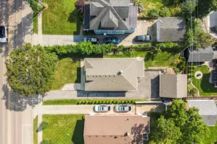 1002 N President St, Wheaton, IL 60187 - Photo 21