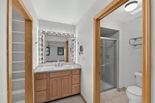 9S565 Allison Ct, Willowbrook, IL 60527 - Photo 13