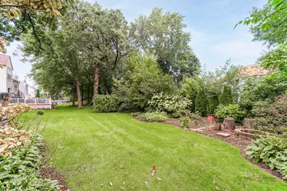 1121 Williamsburg Circle, Grayslake, IL 60030 - Photo 25