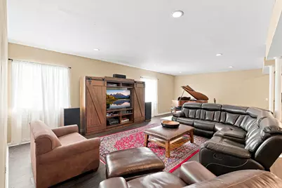 23737 W Milton Road, Wauconda, IL 60084 - Photo 39
