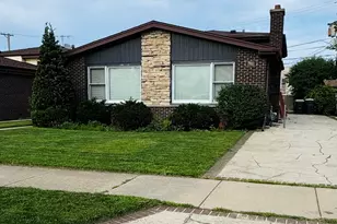 7011 N Hamlin Ave, Lincolnwood, IL 60712 - Photo 1