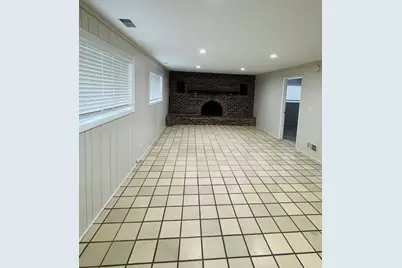 7011 N Hamlin Avenue, Lincolnwood, IL 60712 - Photo 7