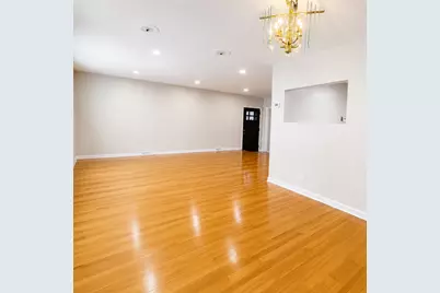 7011 N Hamlin Avenue, Lincolnwood, IL 60712 - Photo 5