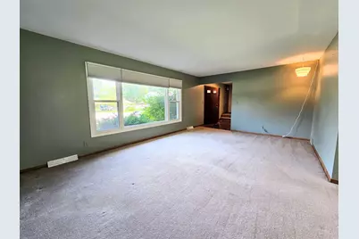 5841 Hoylake Drive, Rockford, IL 61107 - Photo 7